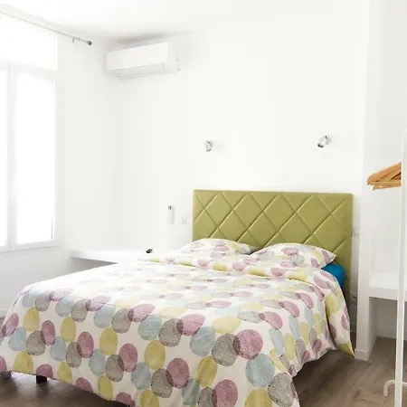 Aux Iles D'or Apartment