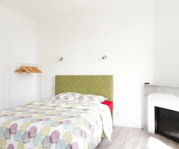 Aux Iles D'or Apartment